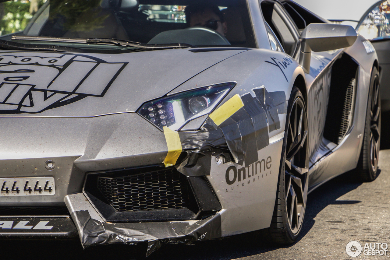 Lamborghini Aventador LP700-4