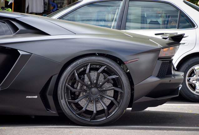 Lamborghini Aventador LP700-4