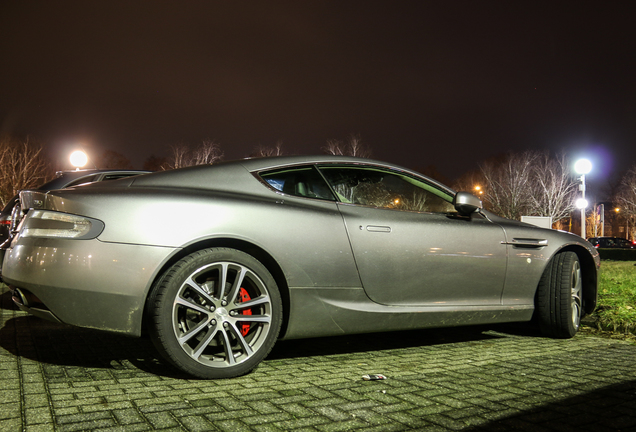 Aston Martin DB9 2010