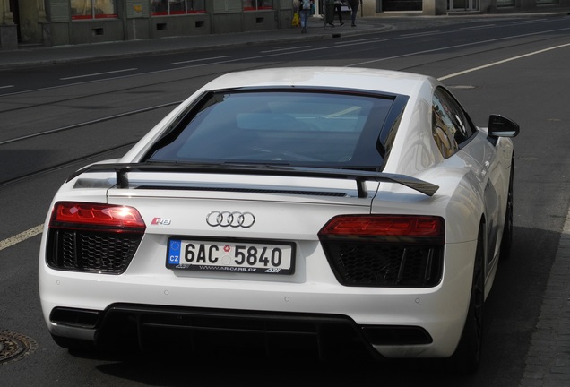 Audi R8 V10 Plus 2015