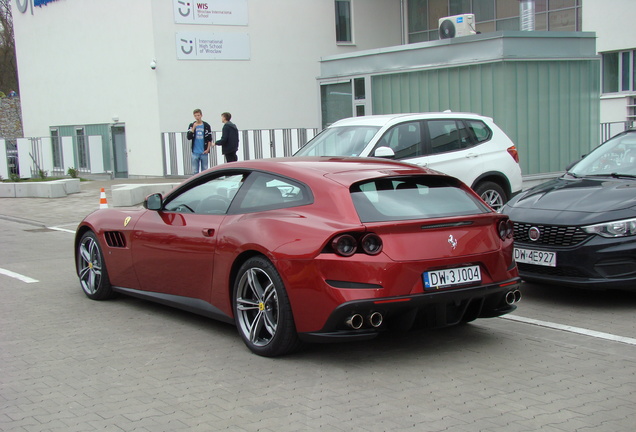 Ferrari GTC4Lusso