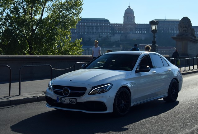 Mercedes-AMG C 63 S W205