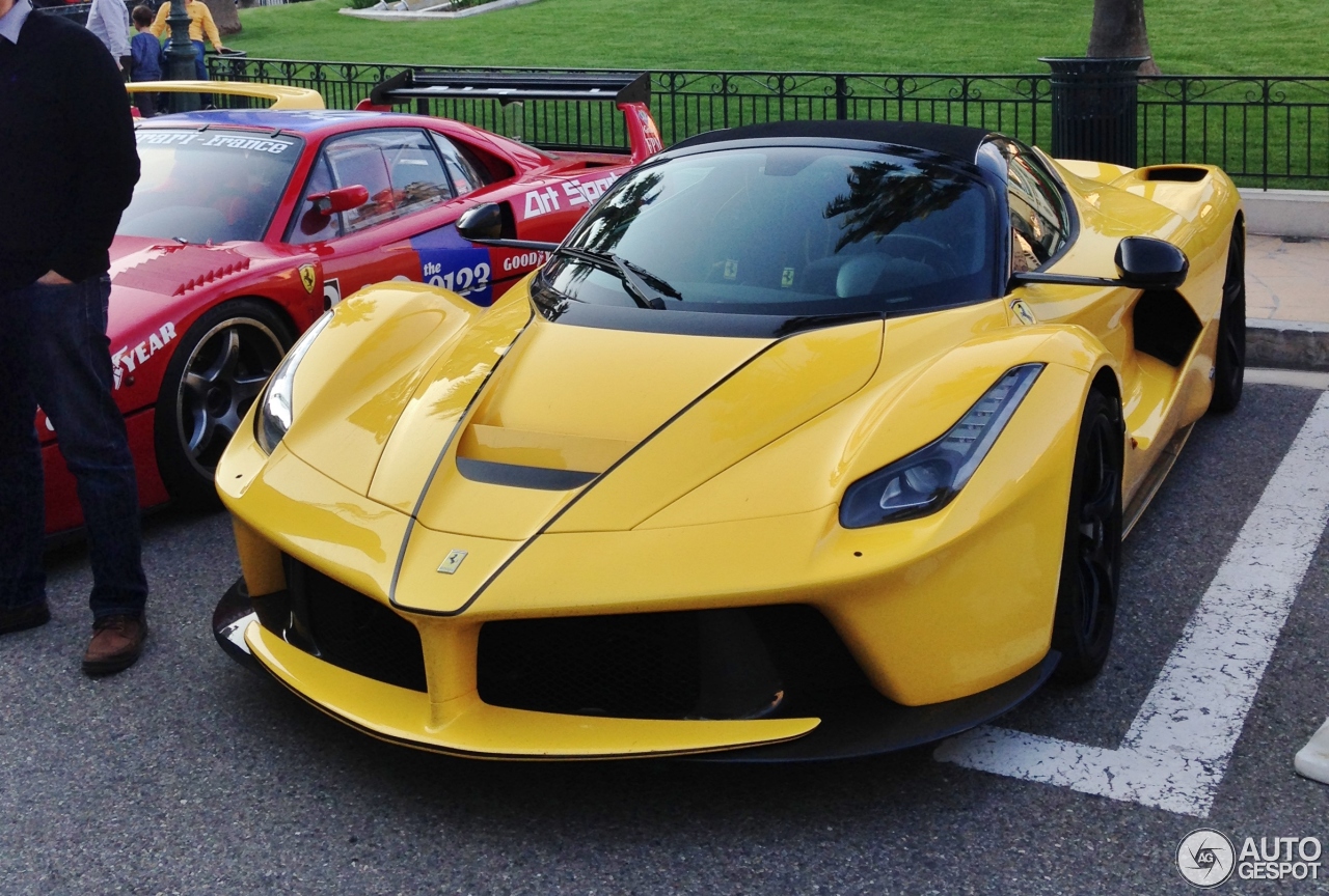 Ferrari LaFerrari Aperta