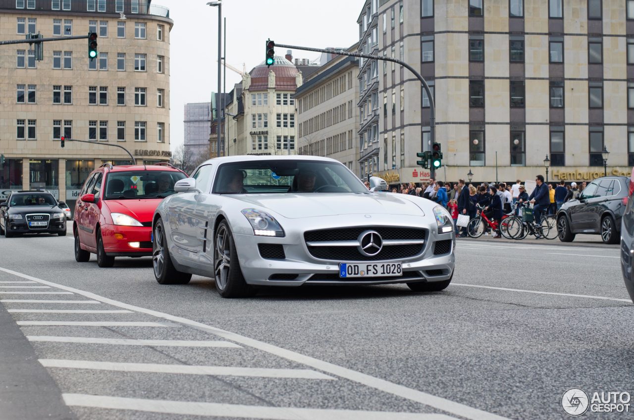 Mercedes-Benz SLS AMG