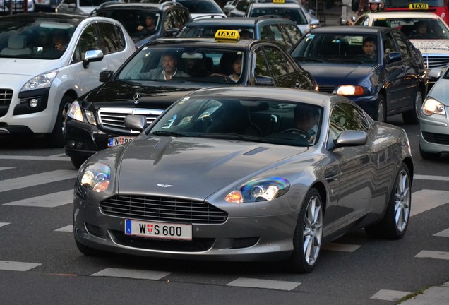 Aston Martin DB9