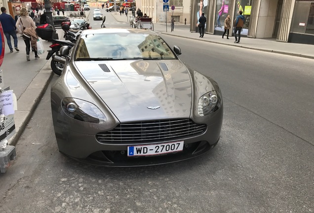 Aston Martin V8 Vantage S