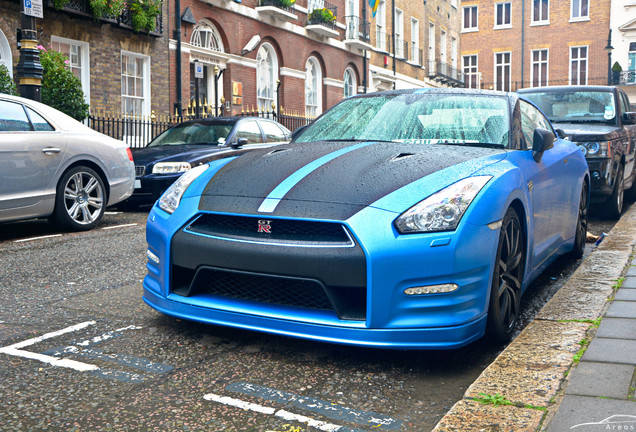 Nissan GT-R 2015