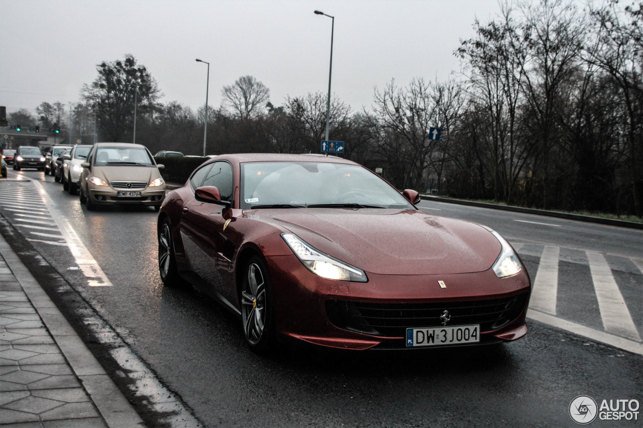 Ferrari GTC4Lusso