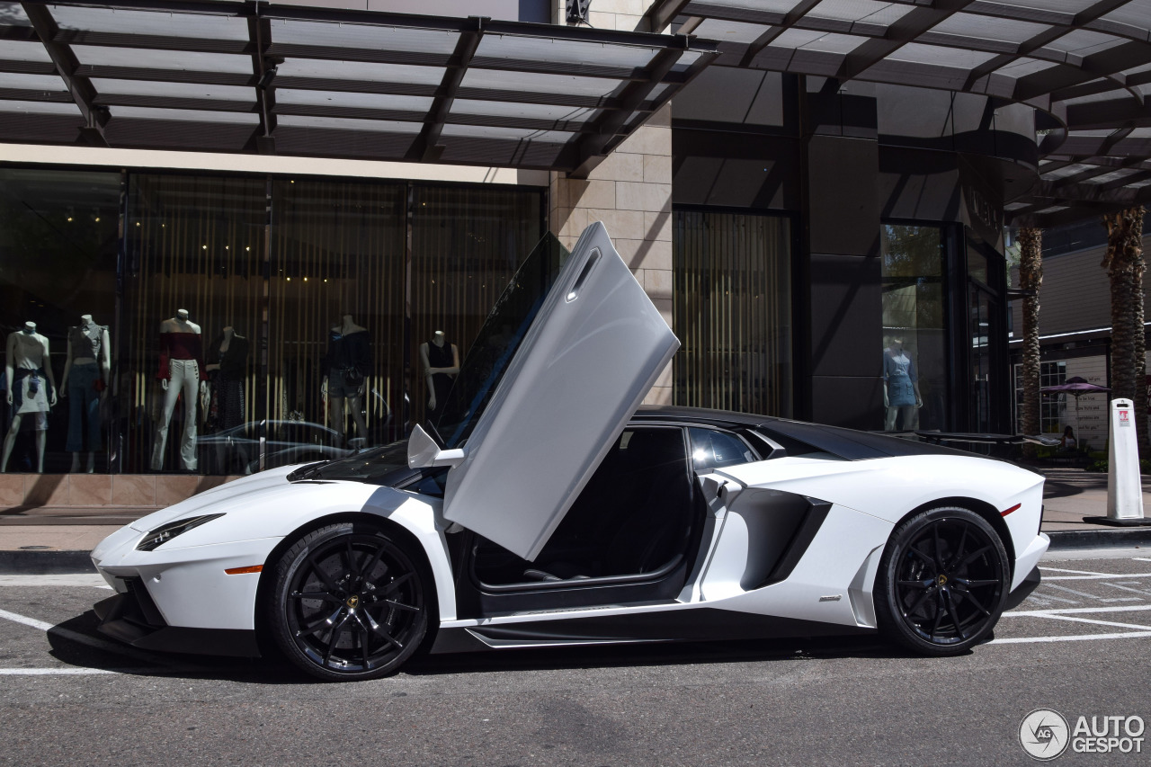 Lamborghini Aventador LP700-4