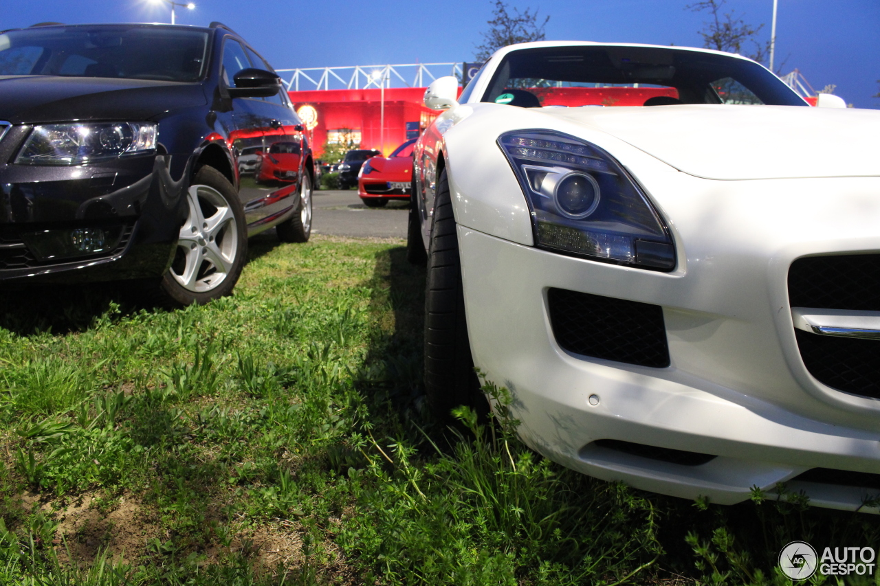 Mercedes-Benz SLS AMG