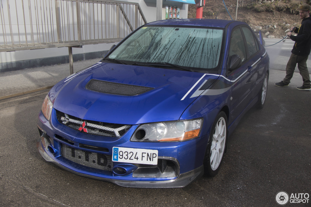 Mitsubishi Lancer Evolution IX MR