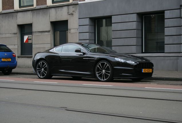 Aston Martin DBS Carbon Black Edition