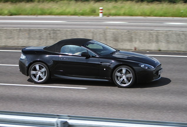 Aston Martin V8 Vantage N400 Roadster