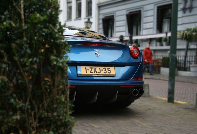 Ferrari California T