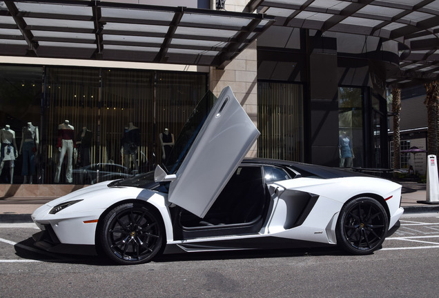 Lamborghini Aventador LP700-4