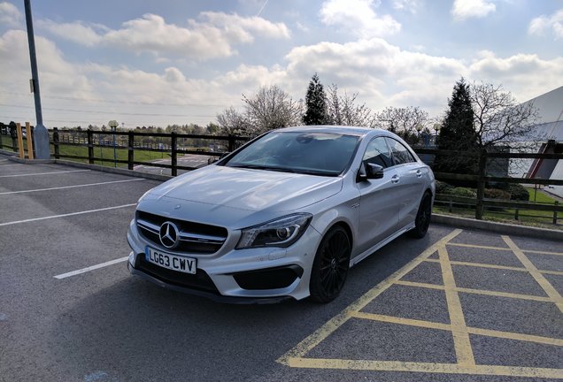 Mercedes-Benz CLA 45 AMG C117