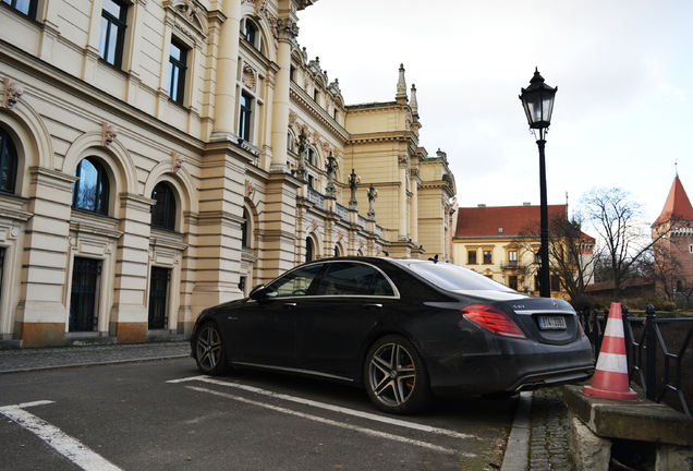 Mercedes-Benz S 63 AMG V222