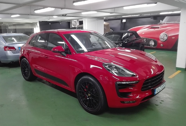 Porsche 95B Macan GTS