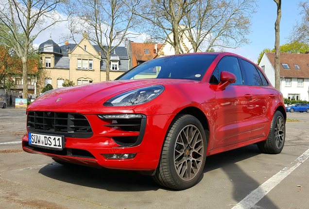 Porsche 95B Macan GTS