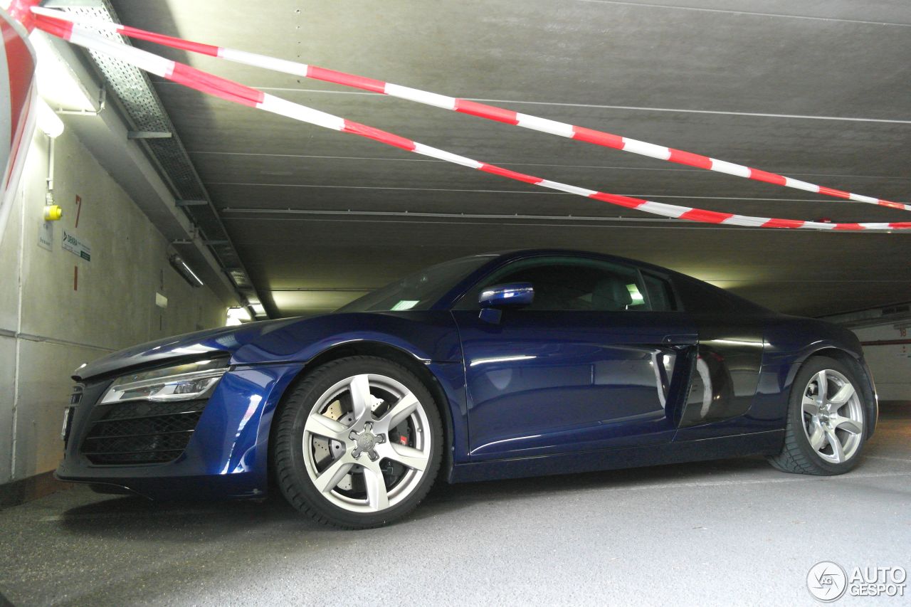 Audi R8 2013