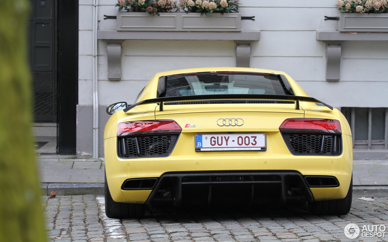 Audi R8 V10 Plus 2015