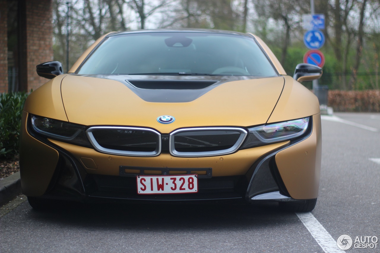 BMW i8