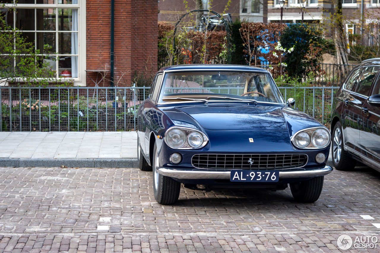 Ferrari 330 GT 2+2 Series I