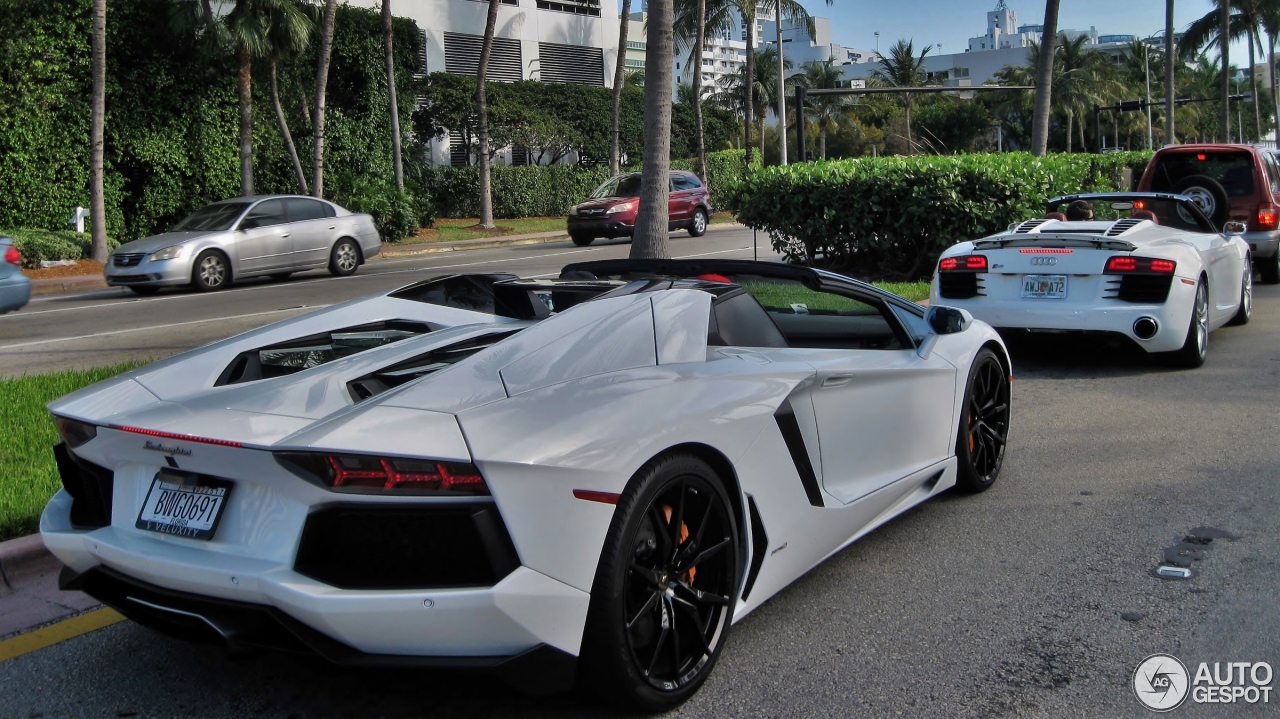 Lamborghini Aventador LP700-4 Roadster