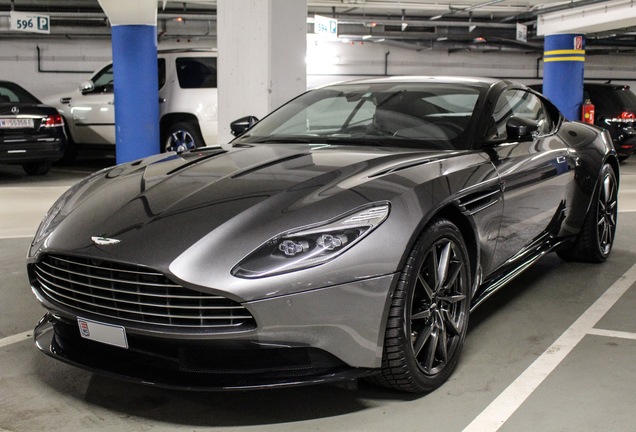 Aston Martin DB11