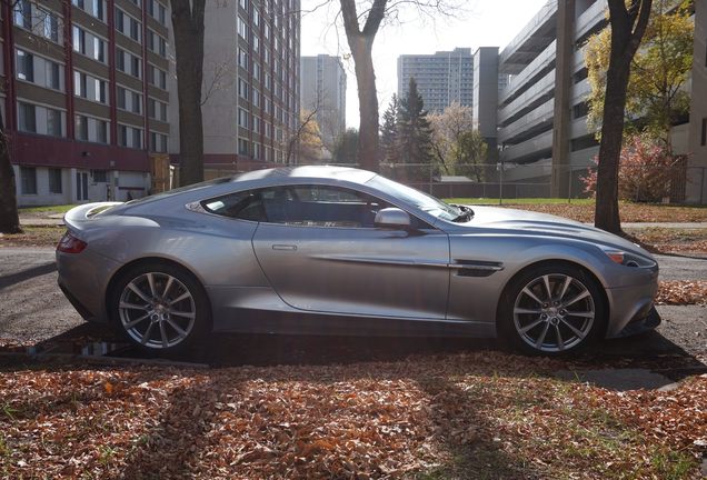 Aston Martin Vanquish 2013