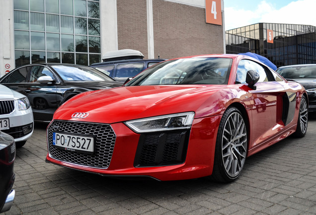 Audi R8 V10 Plus 2015