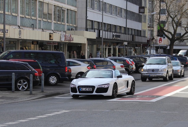 Audi R8 V10 Spyder 2013