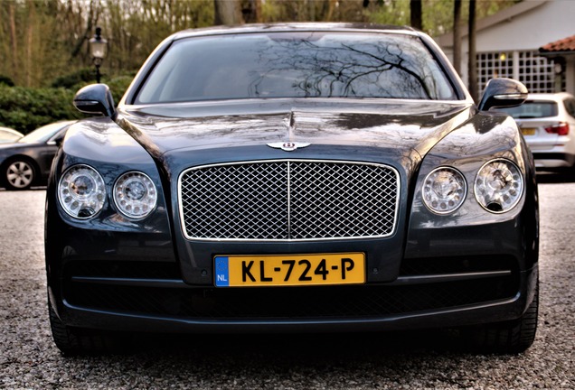 Bentley Flying Spur V8