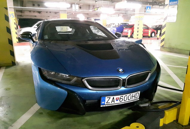 BMW i8