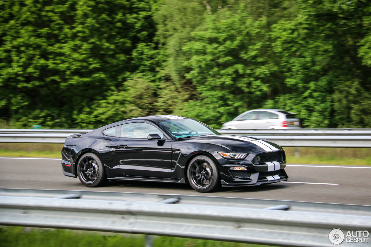 Ford Mustang Shelby GT350 2015