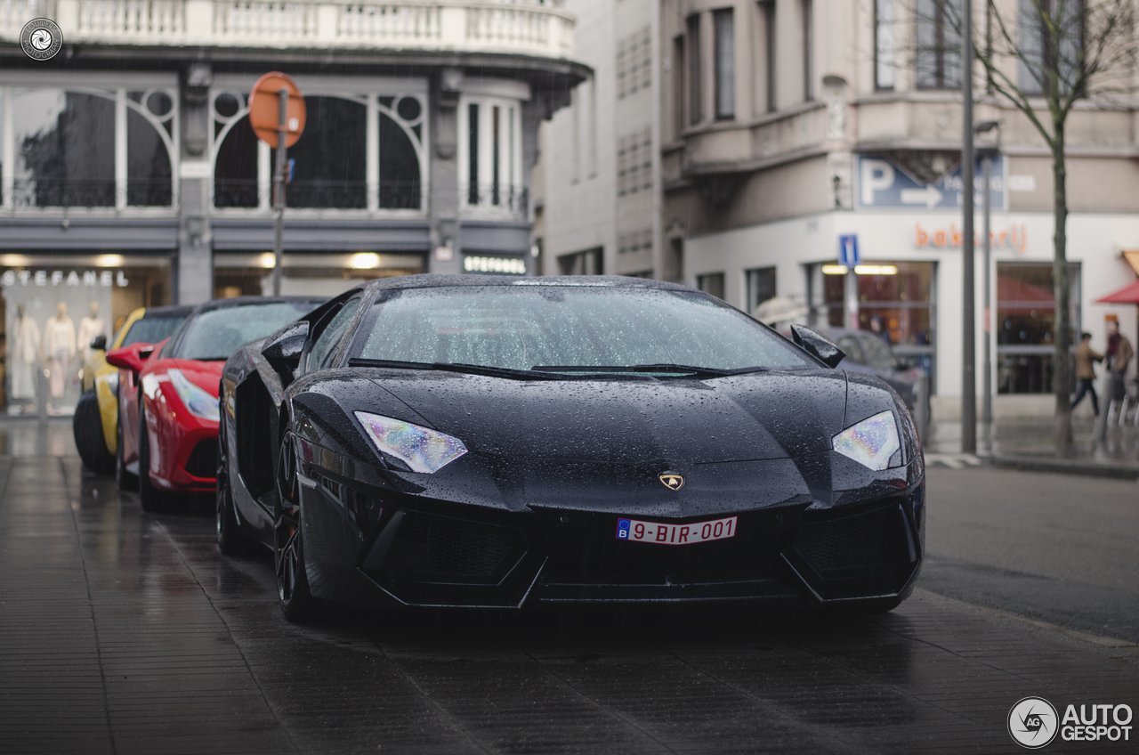 Lamborghini Aventador LP700-4