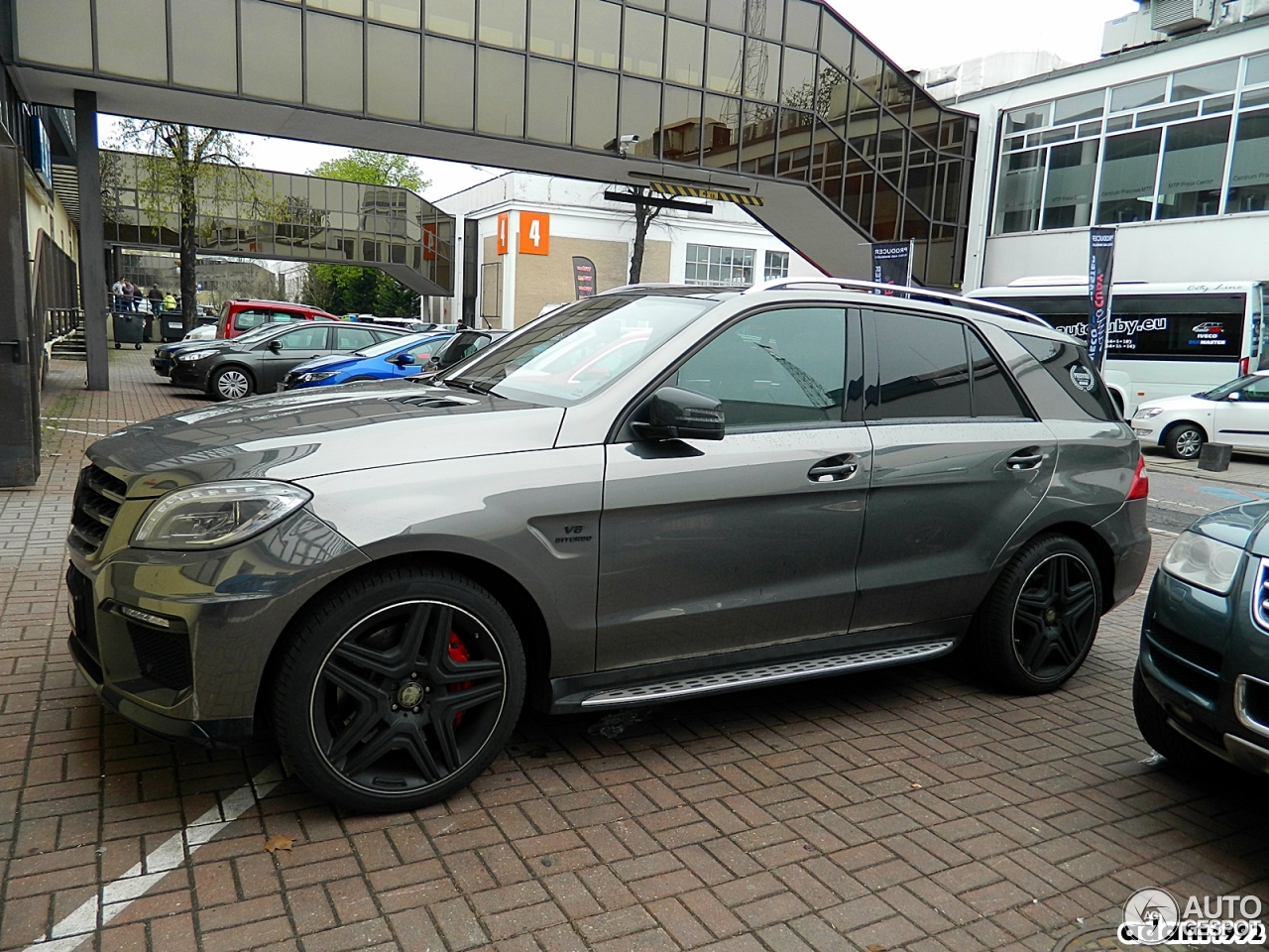 Mercedes-Benz ML 63 AMG W166