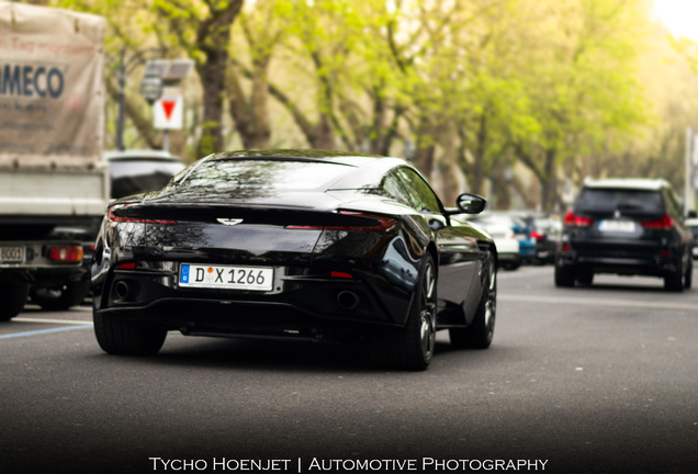 Aston Martin DB11