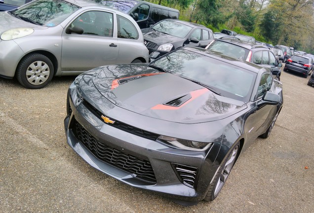 Chevrolet Camaro SS 2016 50th Anniversary