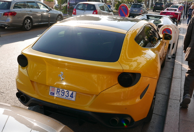 Ferrari FF