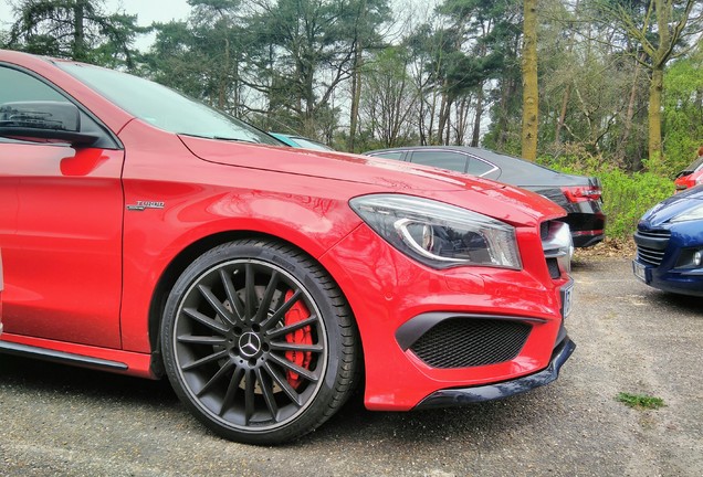 Mercedes-Benz CLA 45 AMG Shooting Brake