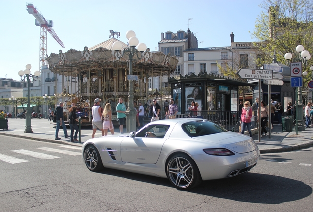 Mercedes-Benz SLS AMG