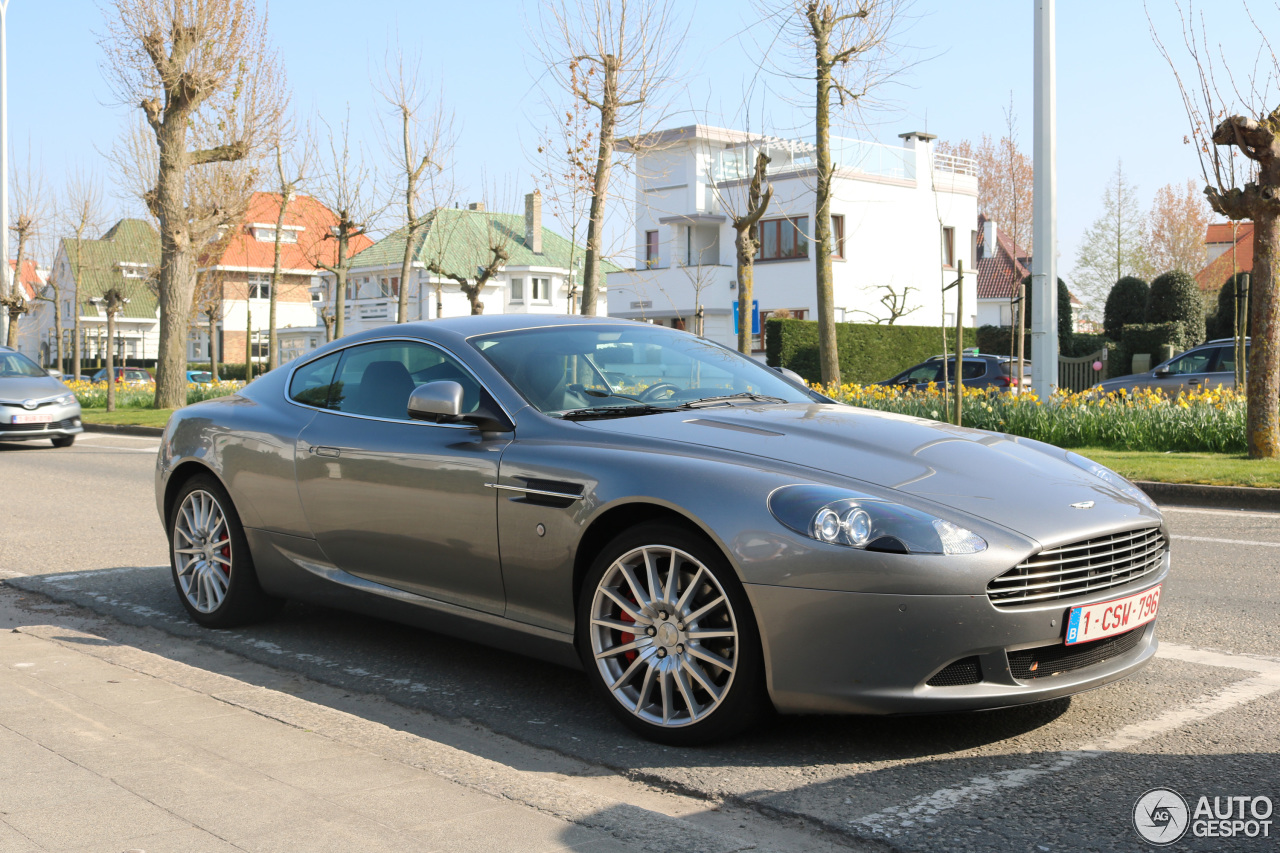 Aston Martin DB9 2010