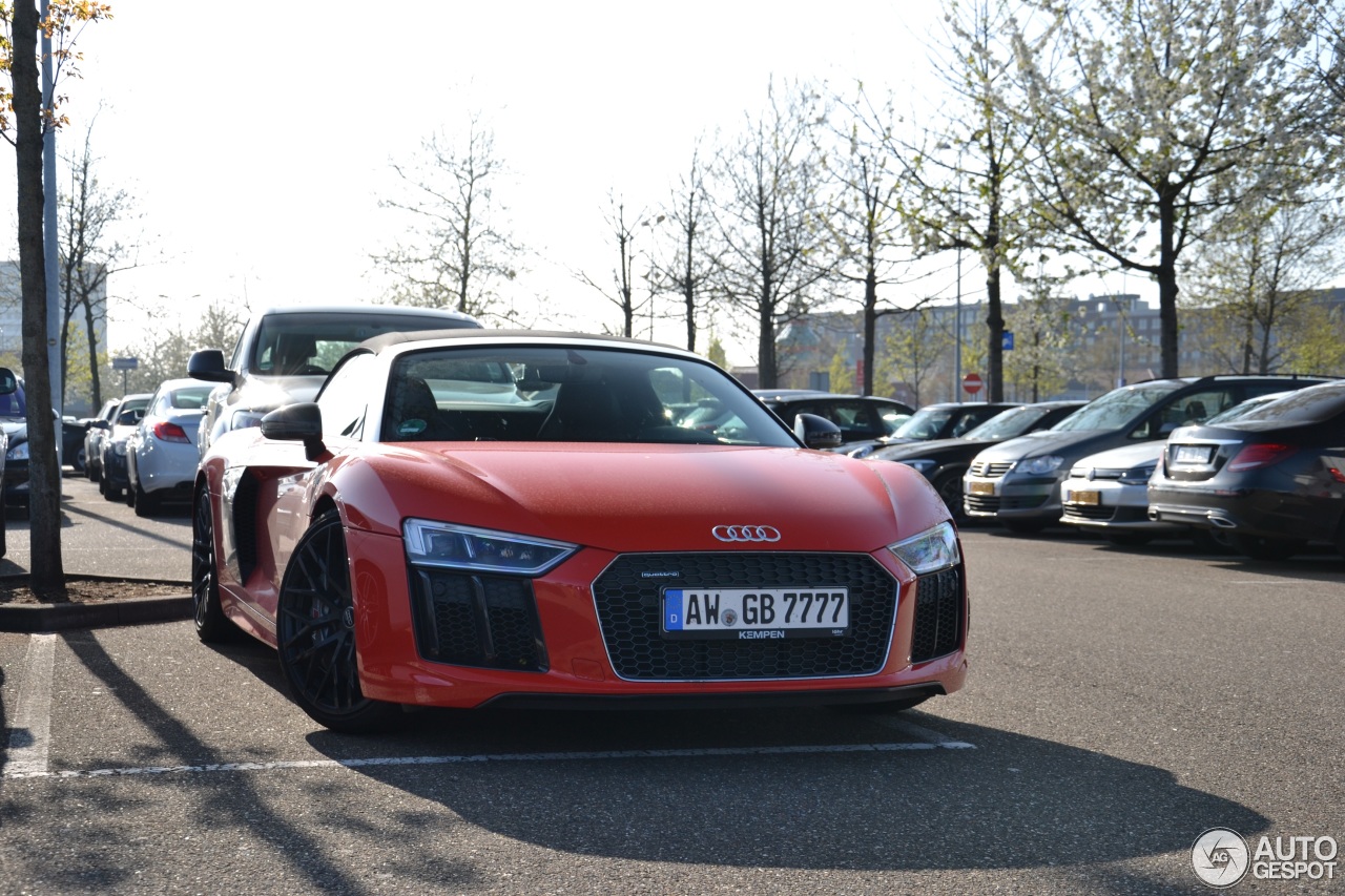 Audi R8 V10 Spyder 2016