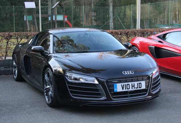 Audi R8 V10 Plus 2013