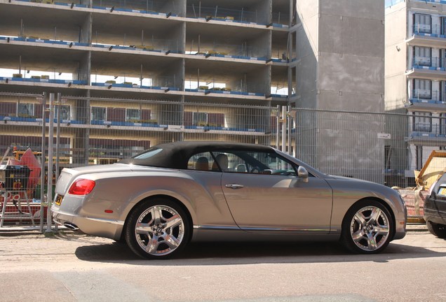 Bentley Continental GTC 2012