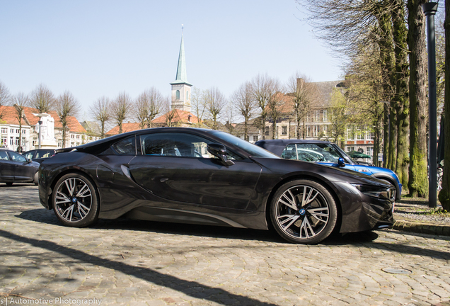 BMW i8