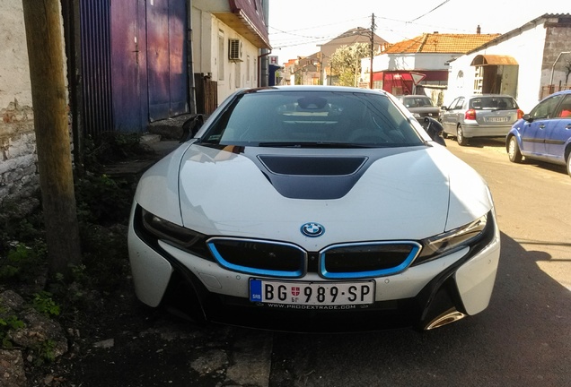 BMW i8