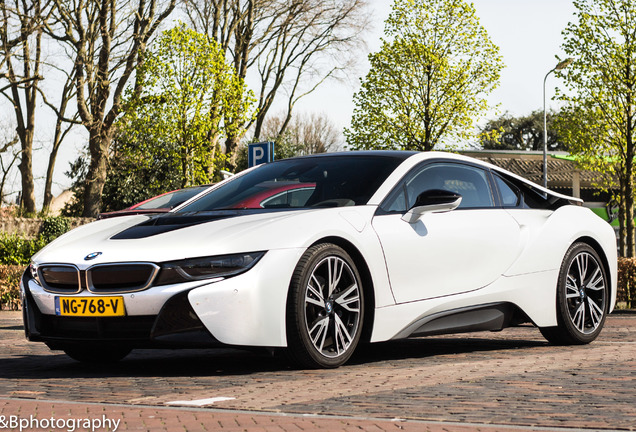 BMW i8