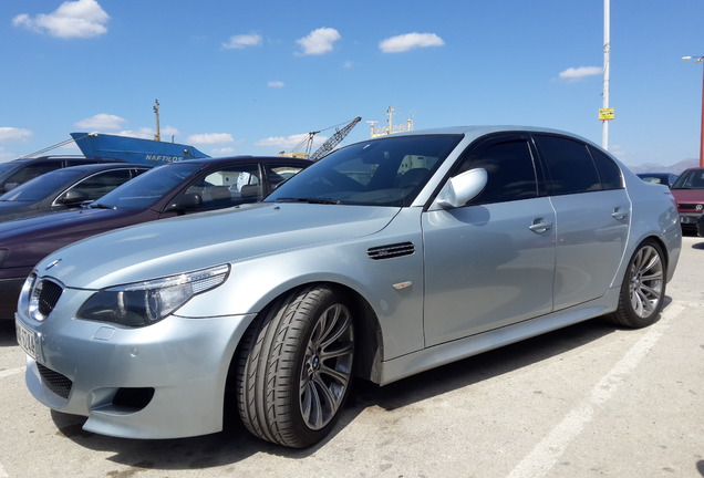 BMW M5 E60 2005